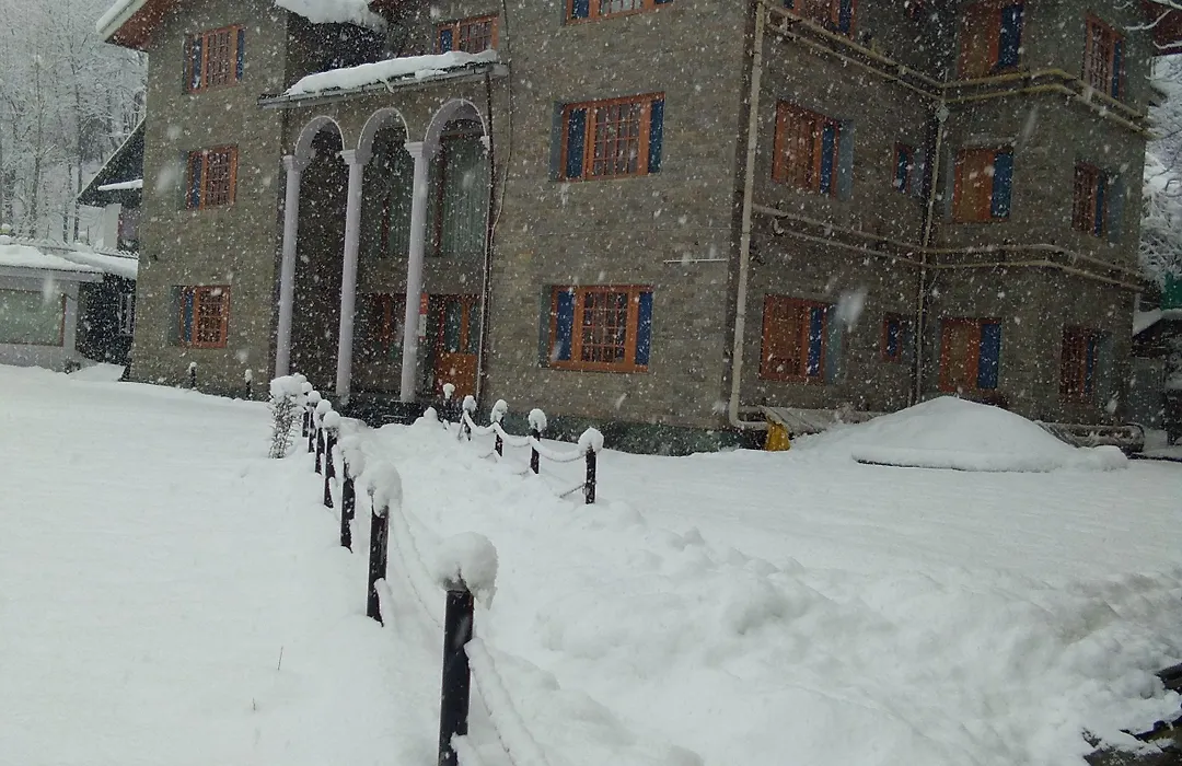 Hotel Abshar-1